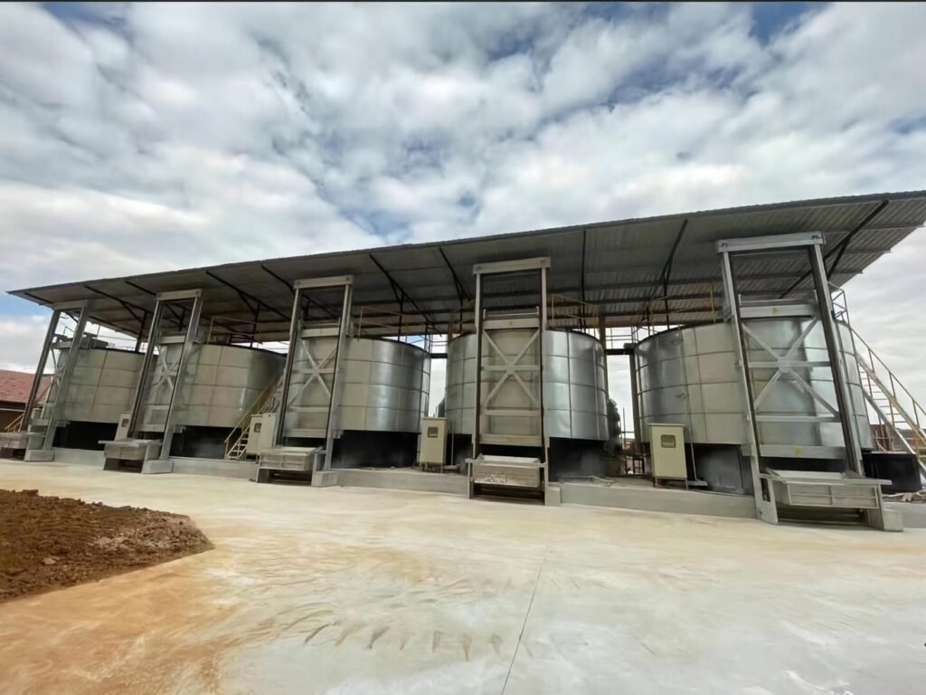 What equipment is needed for a poultry farming complex? 9 Compost Fermentation